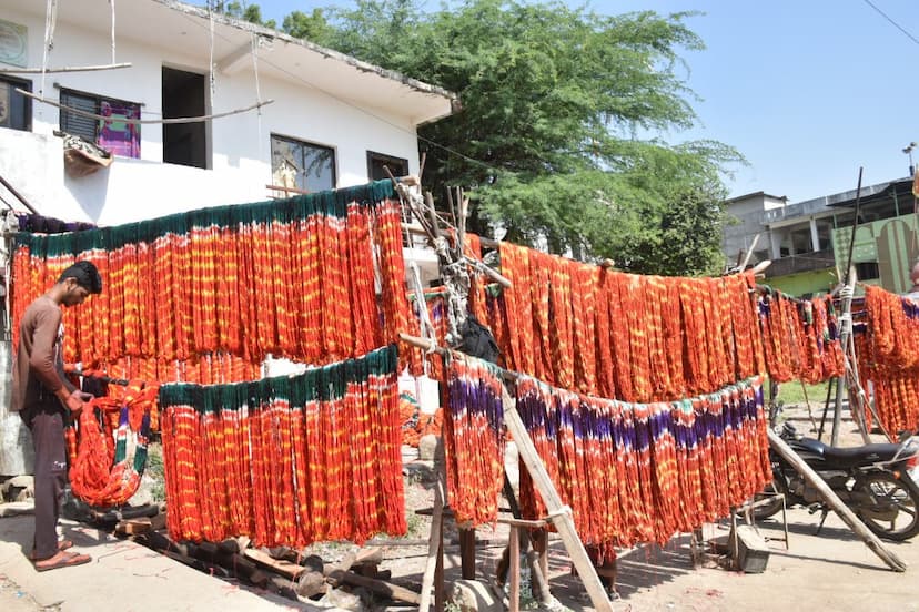 लच्छा बना मंदसौर की पहचान, देशभर में सुख-दुख में होता है उपयोग