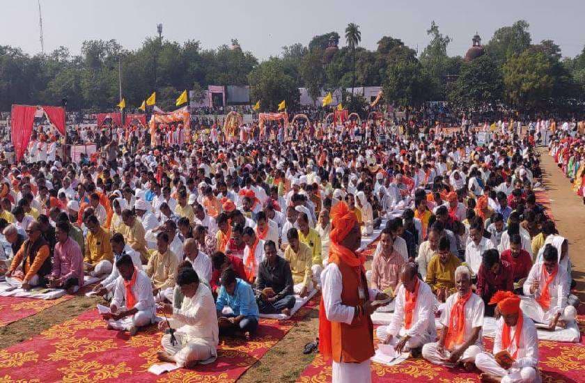 प्रदेश के नाम होगा एक और विश्व रिकॉर्ड, देखें तस्वीरें...सुंदर कांड पाठ कार्यक्रम में पहुंचे 11000 से ज्यादा लोग