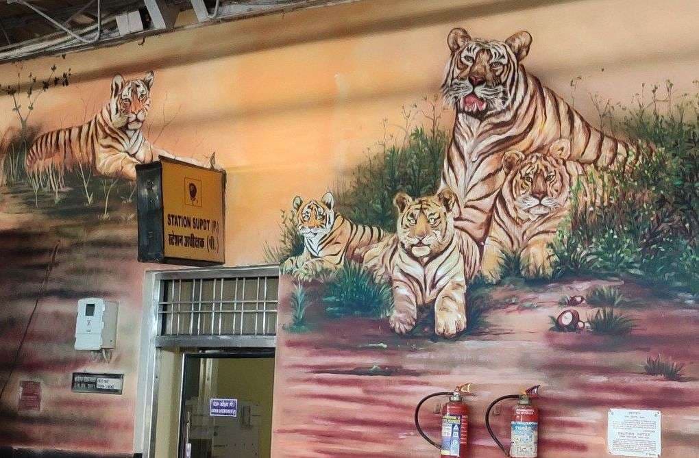 tourism place painting at alwar junction