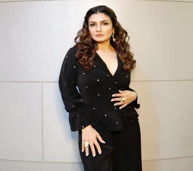 raveena tandon stylish looks