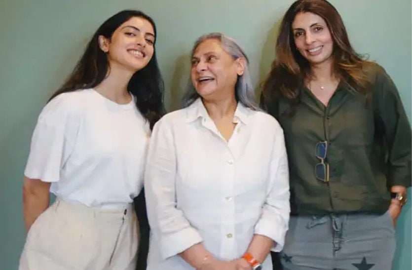 Navya Naveli Nanda in Bhopal with her Nani Jaya Bachchan