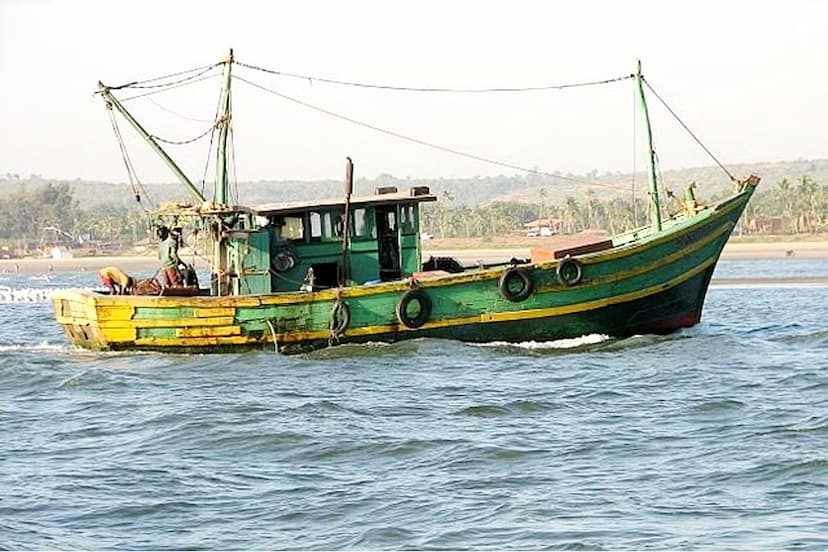 maharashtra raigad boat