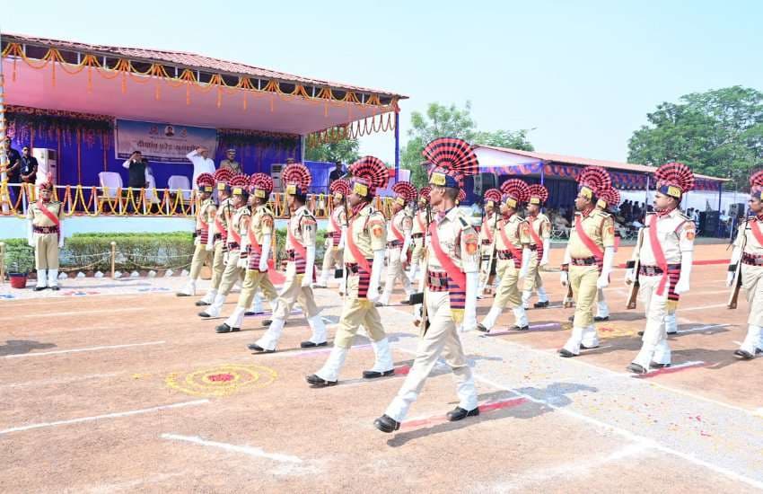 उप पुलिस अधीक्षकों के बारहवें बैच के दीक्षांत परेड समारोह में शामिल हुए सीएम भूपेश बघेल