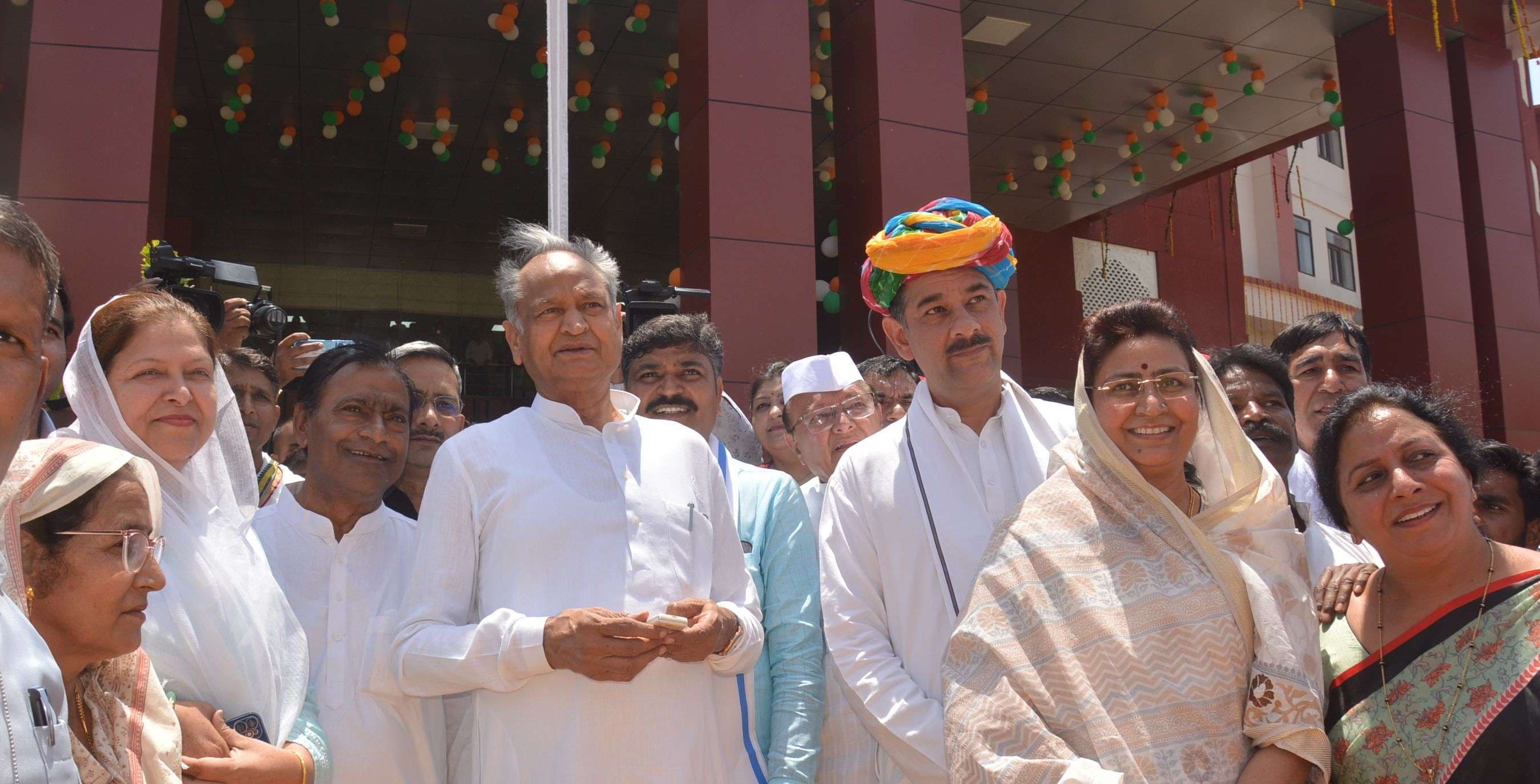 CM inaugurated the mini secretariat of Alwar