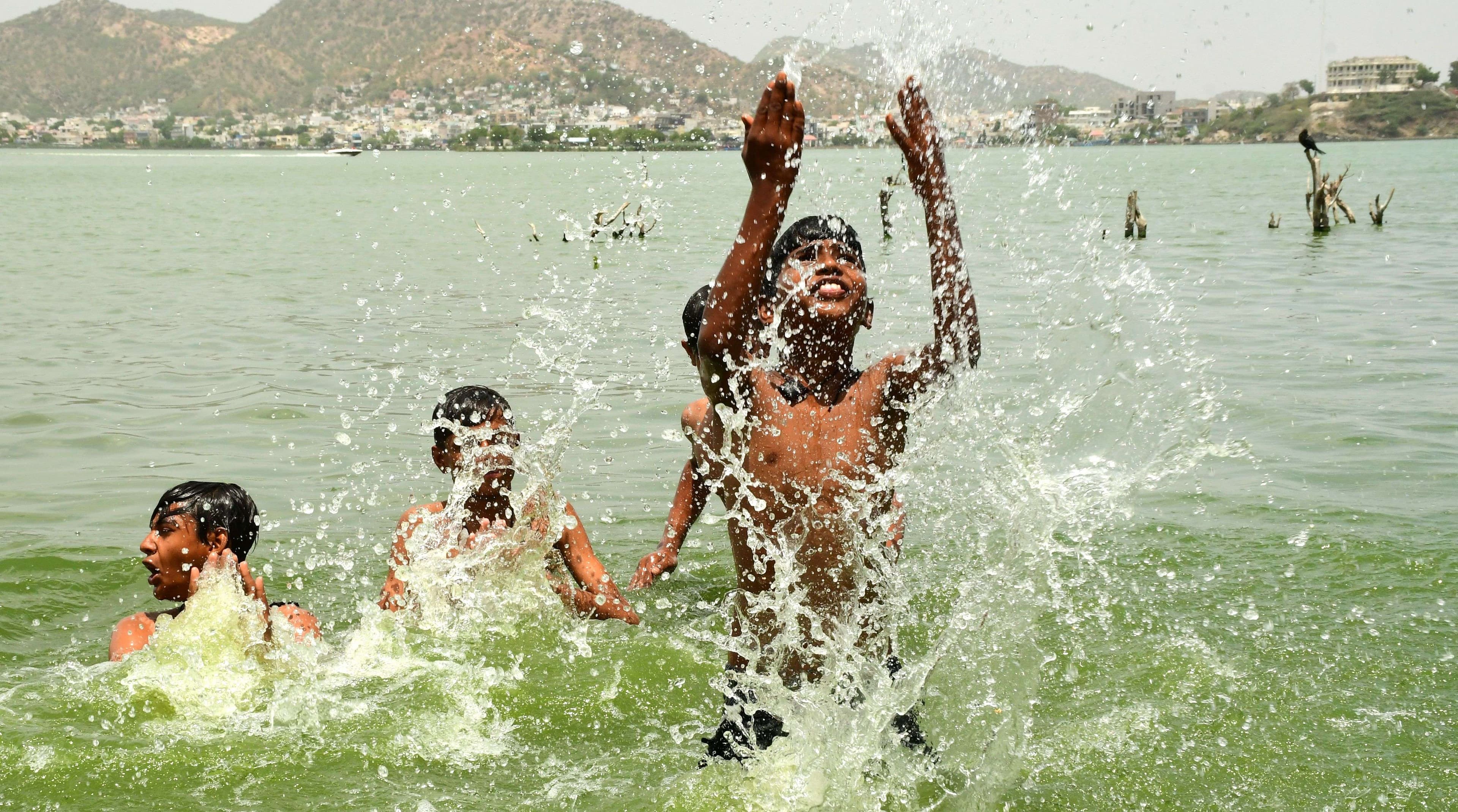 See some different pictures of heat protection in Ajmer..