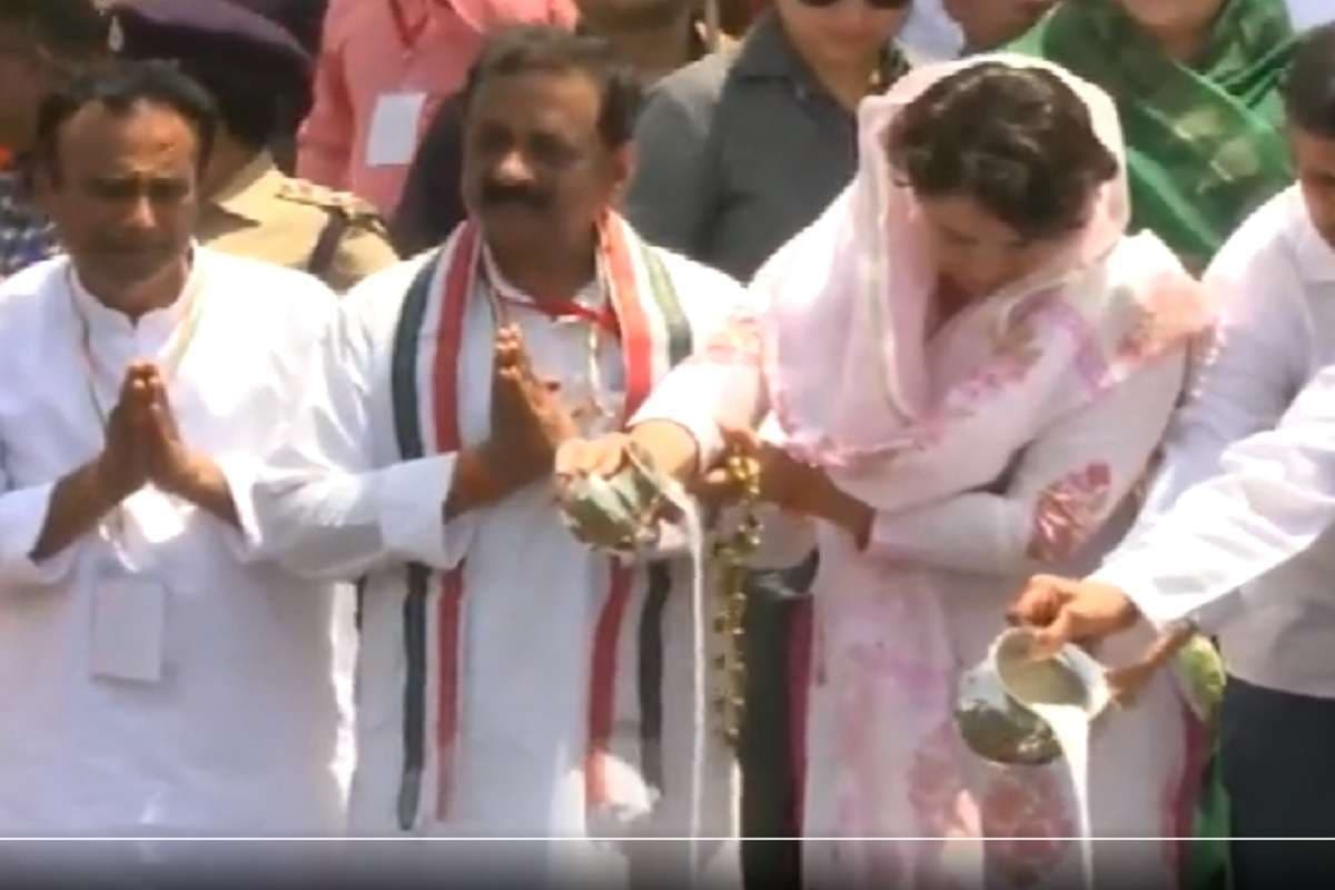 priyanka_gandhi_8.jpg