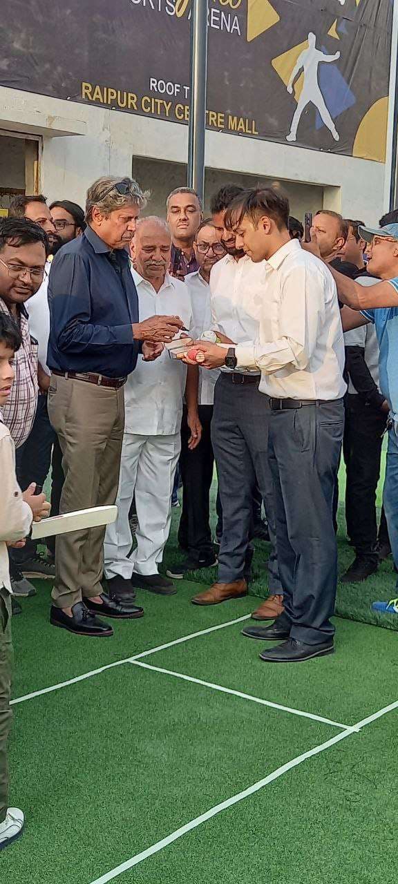 Former star cricketer Kapildev and Madanlal in Raipur