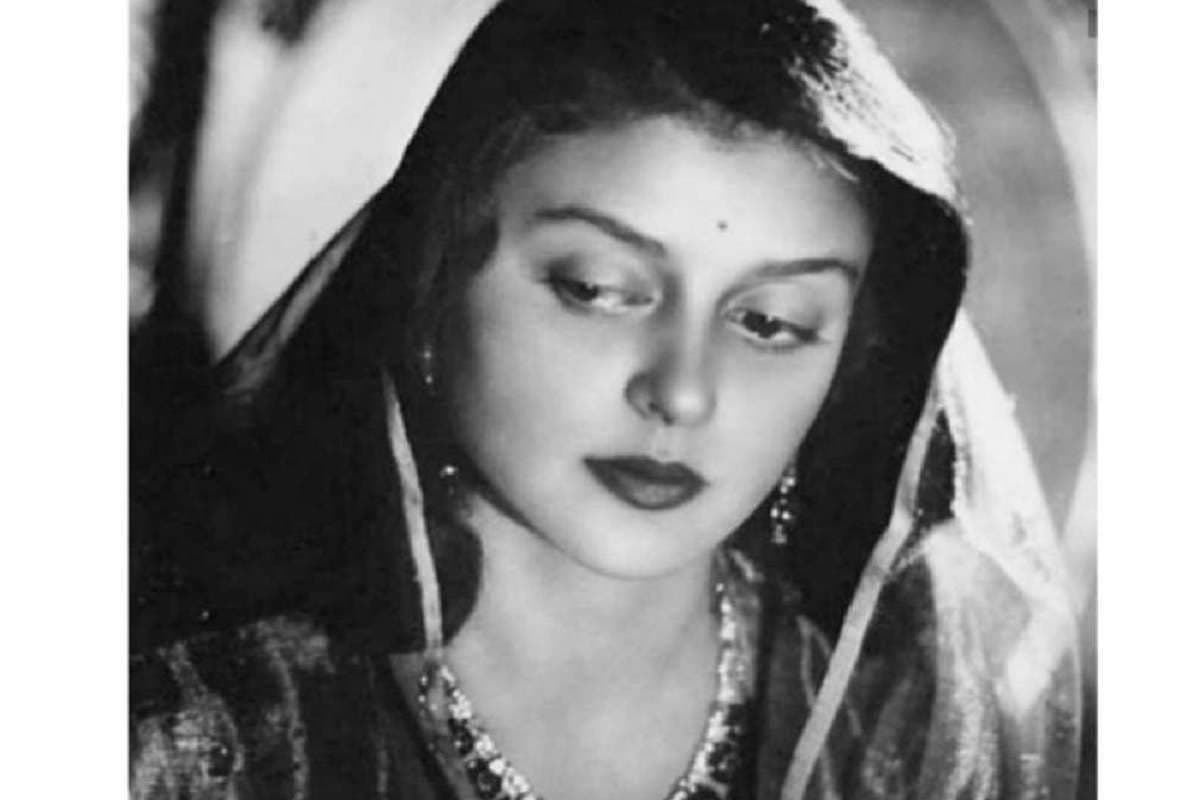 gayatri_devi_4.jpg