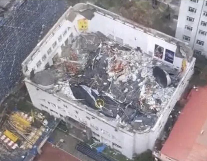 china_school_gym_roof_collapses.jpg