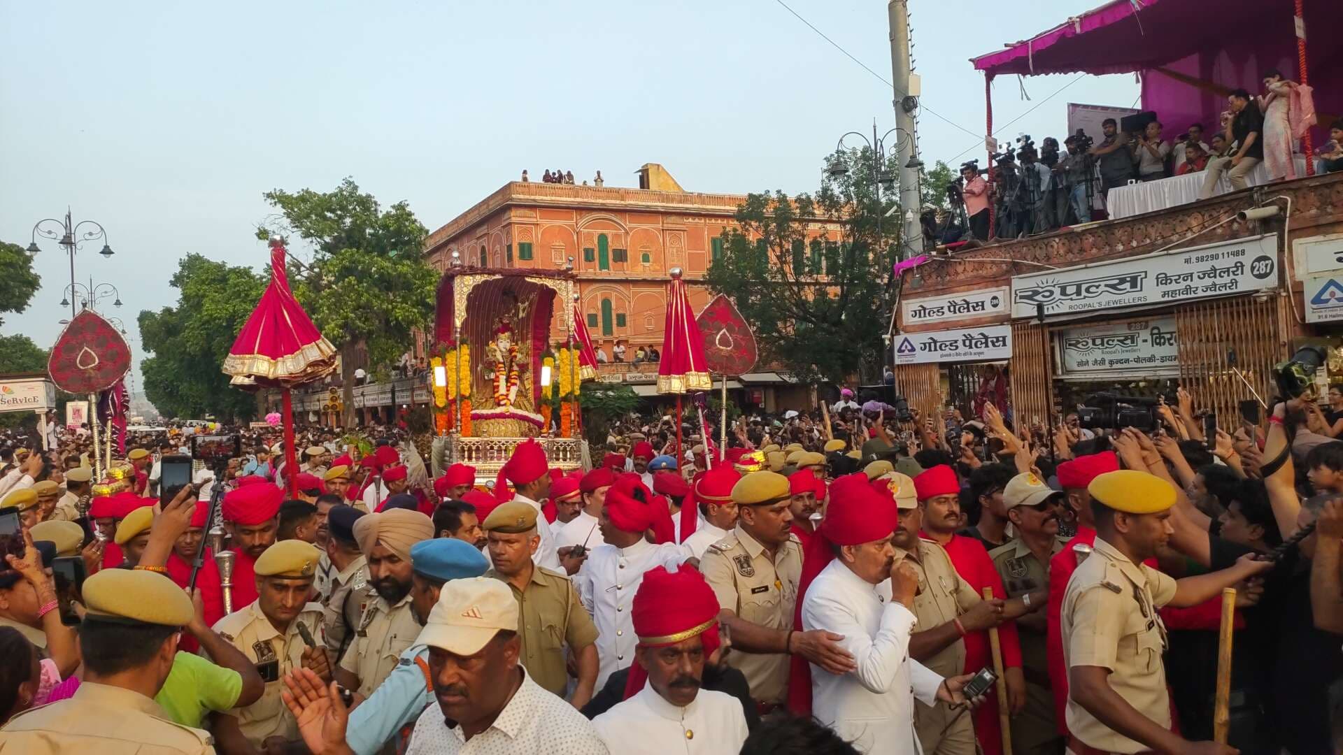 Teej Mata's ride came out with pomp with royal lavajama