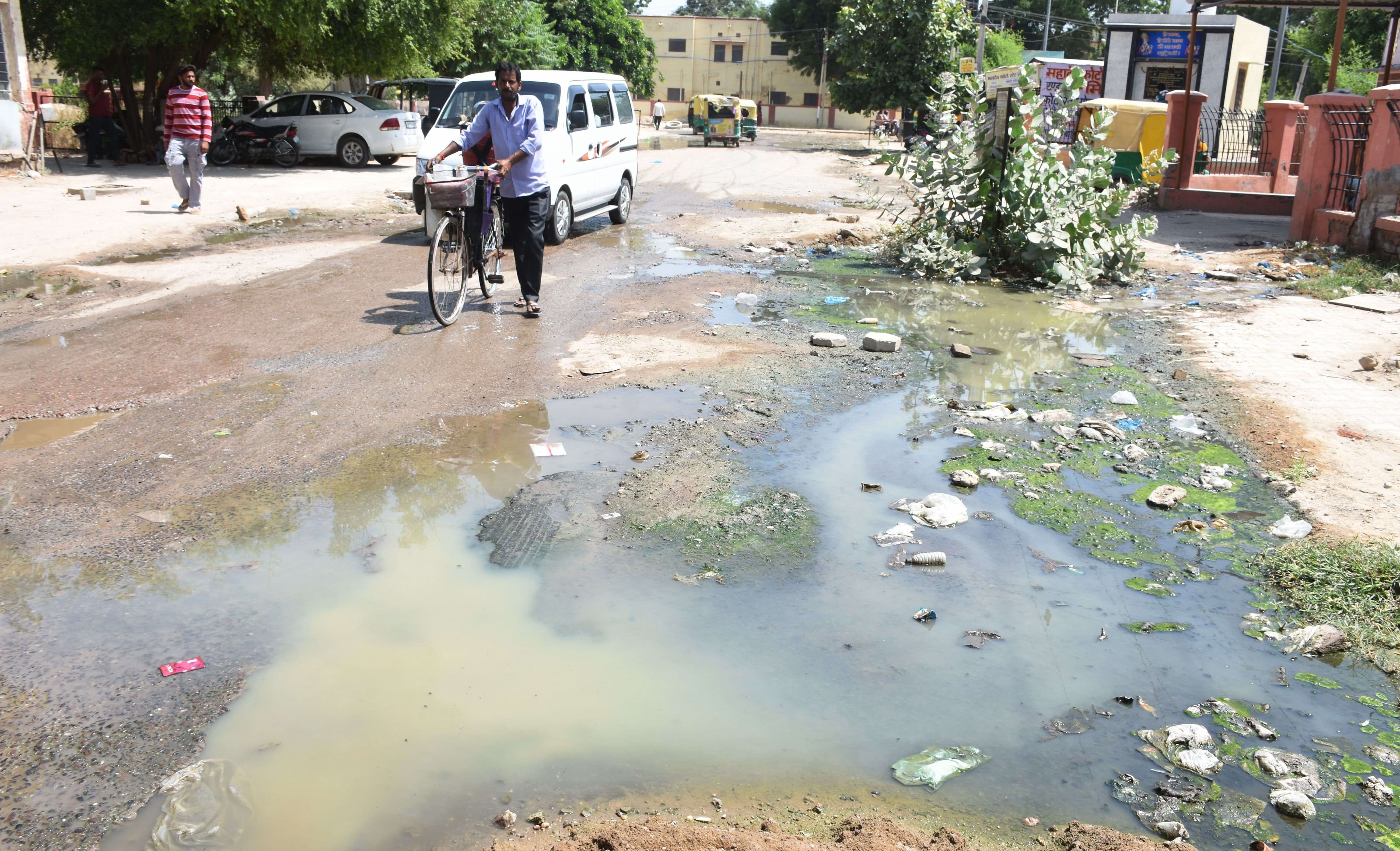 the-hospital-itself-is-sick-mosquitoes-are-breeding-in-the-pbm-premis