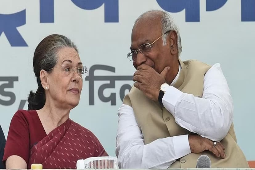  Mallikarjun Kharge Sonia Gandhi 