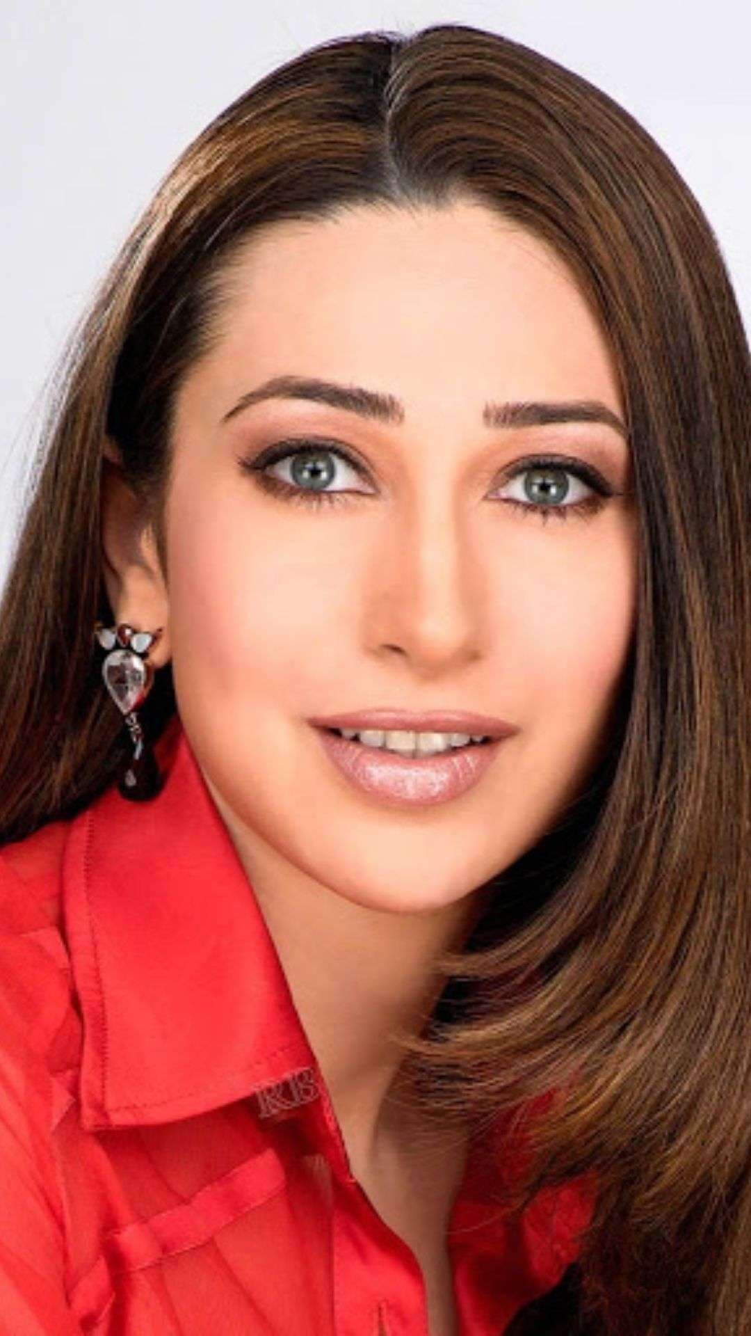 karishma_kapoor_3.jpg