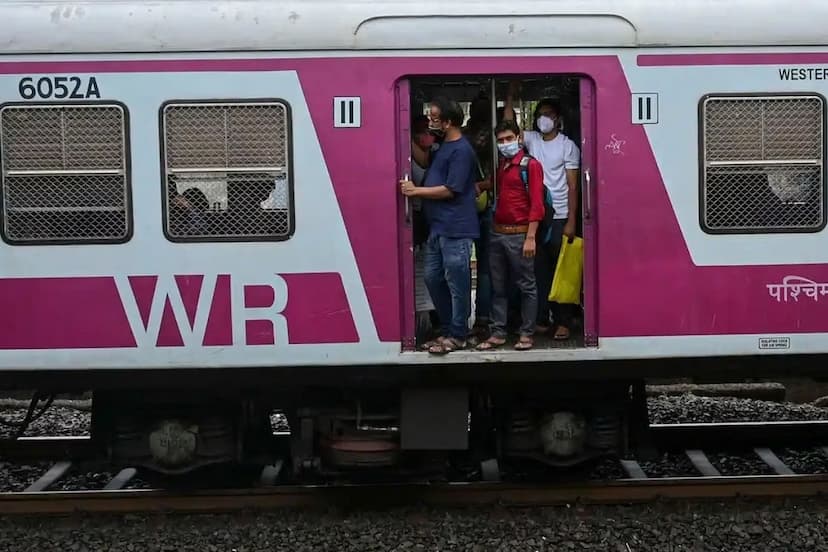 mumbai_local_train.jpg