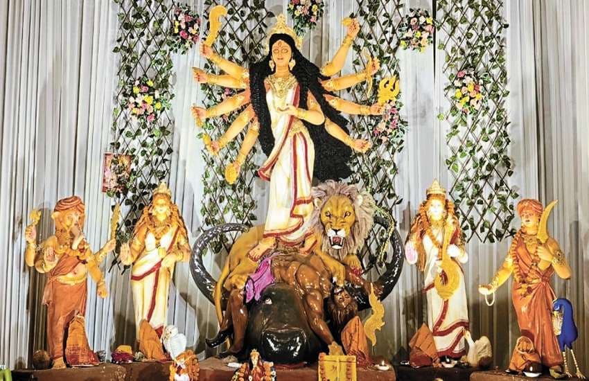 शिव शक्ति एकता दुर्गा उत्सव समिति, शिव चौक,कतियापारा, जूना बिलासपुर।