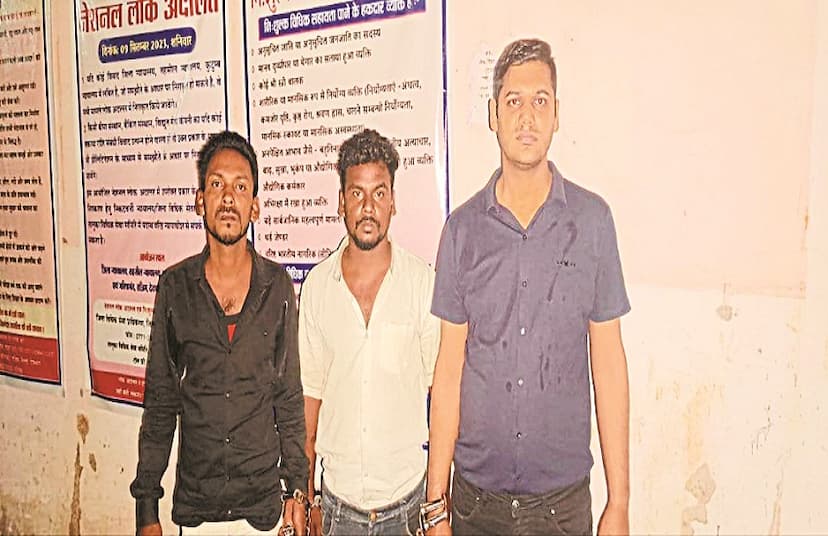 Customer gives contract to goons to stab bank's recovery agent Raipur