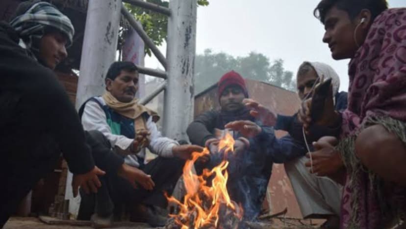 UP weather forecast: पूर्वी मध्य बंगाल की खाड़ी के ऊपर डीप डिप्रेशन का क्षेत्र, बर्फीली हवाओं का मौसम पर असर