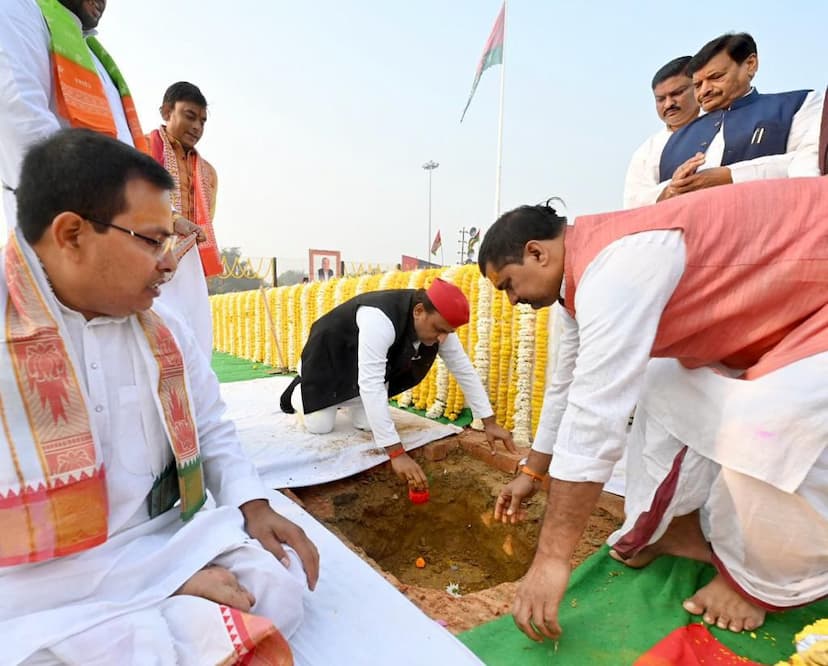 राष्ट्रीय अध्यक्ष अखिलेश यादव ने कहा कि धरतीपुत्र के नाम से याद किए जाते हैं नेताजी