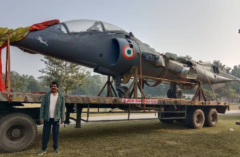 fighter_plane_c_harrier_in_rewa_mp.jpg