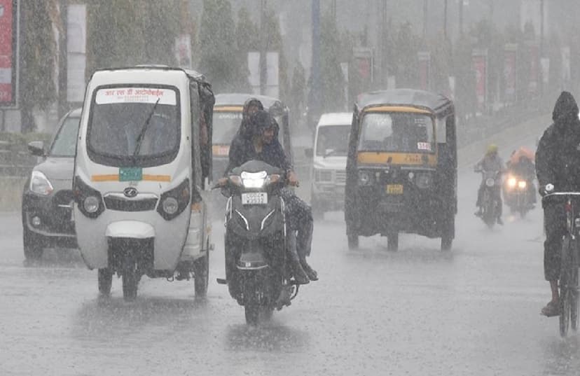 CG Weather Update : छत्तीसगढ़ में ठंड के आने से पहले होगी ताबड़तोड़ बारिश, IMD ने इन जिलों में जारी किया अलर्ट