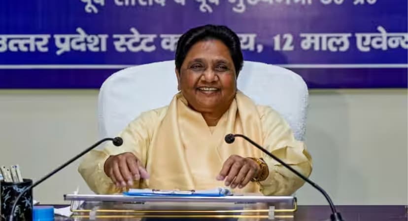 Mayawati raised demand for caste census in Parliament winter session