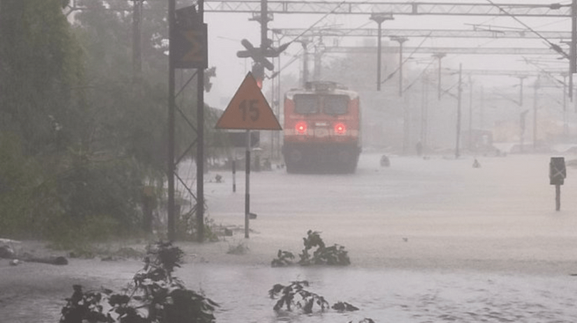 cyclone_michaung_in_tamil_nadu_andhra_pradesh_heavy_to_very_heavy_rain_super_cyclonic_storm_red_alert_weather_forecast_rajasthan_up_uttrakhand_himanchal_pradesh_.png