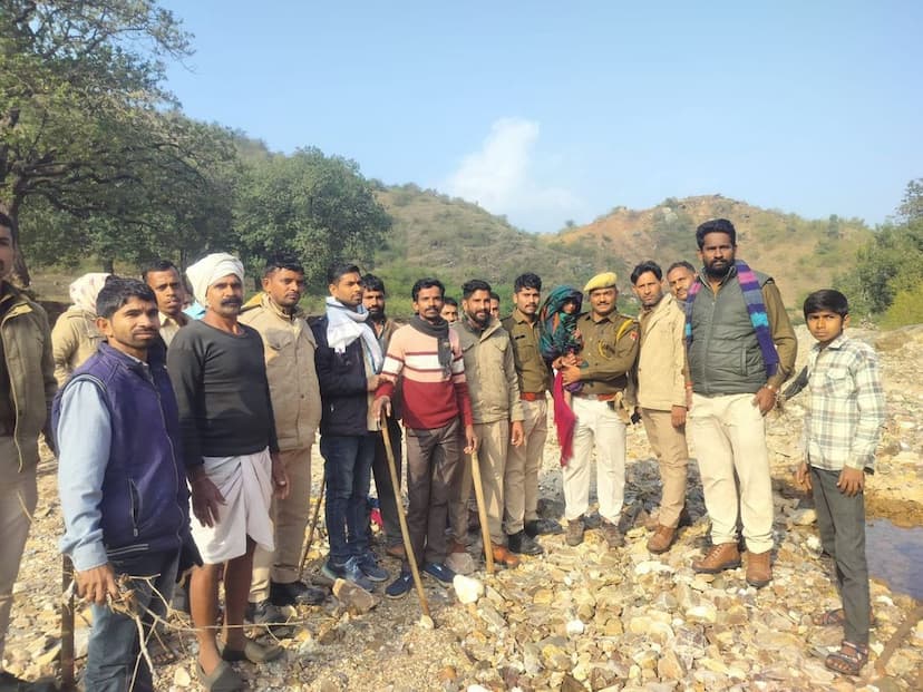 लापता ढाई साल की मासूम नाले के पास सुरक्षित मिली