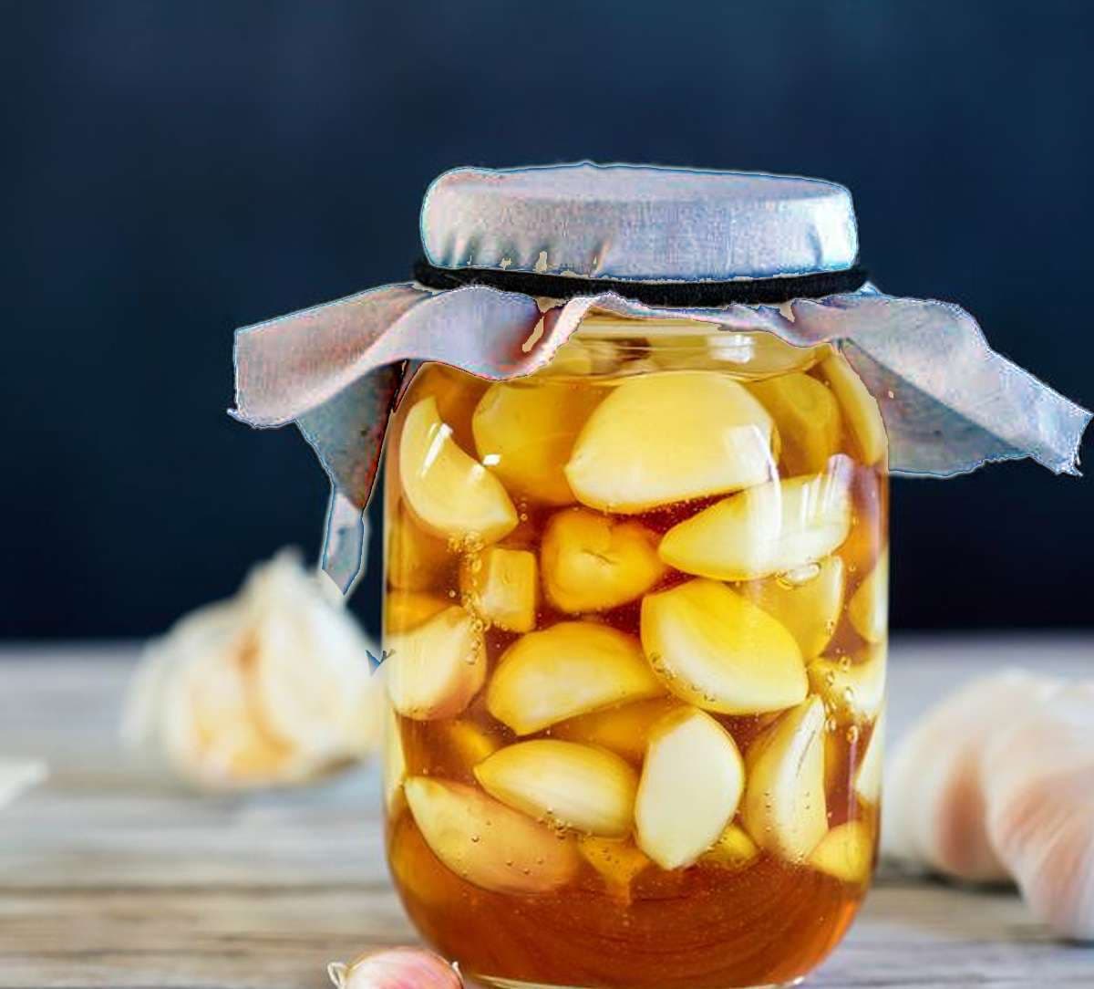 garlic-and-honey-for-cold.jpg