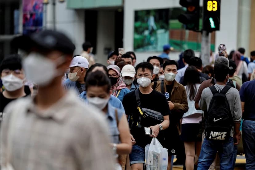 people_in_malaysia_wearing_masks.jpg