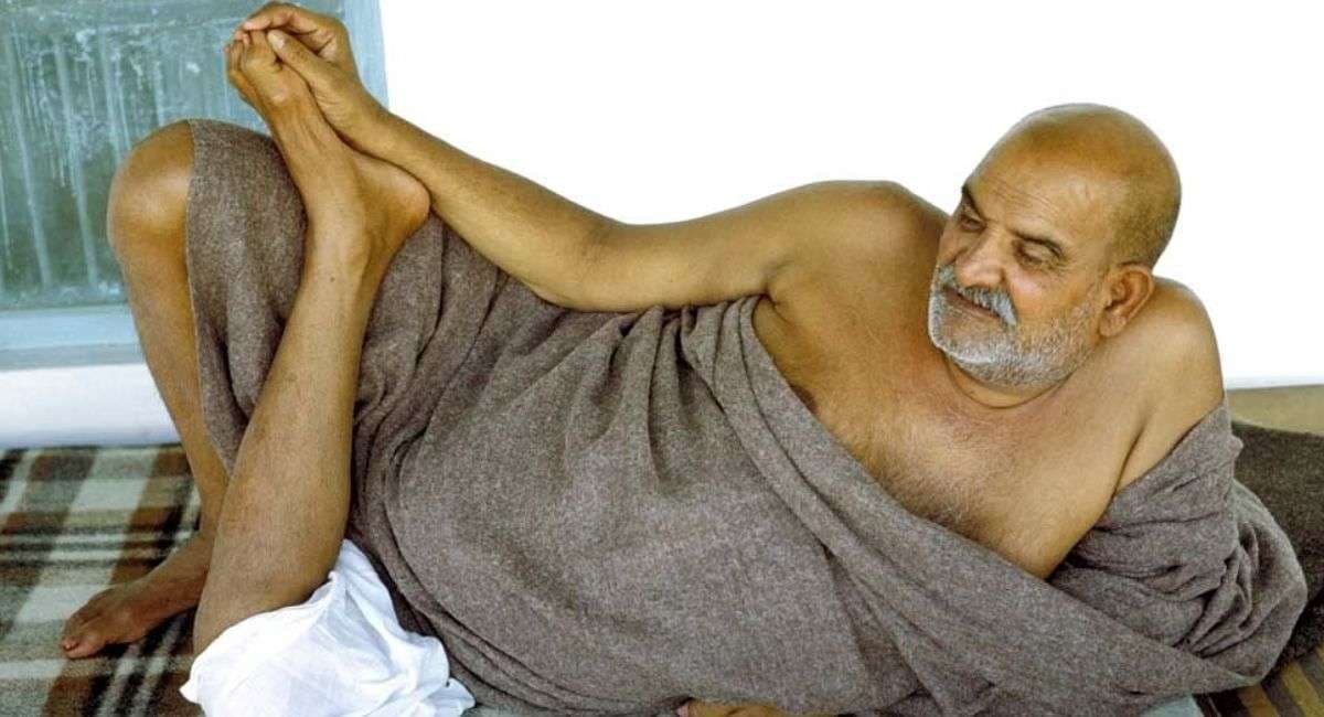 neem_karoli_baba4.jpg