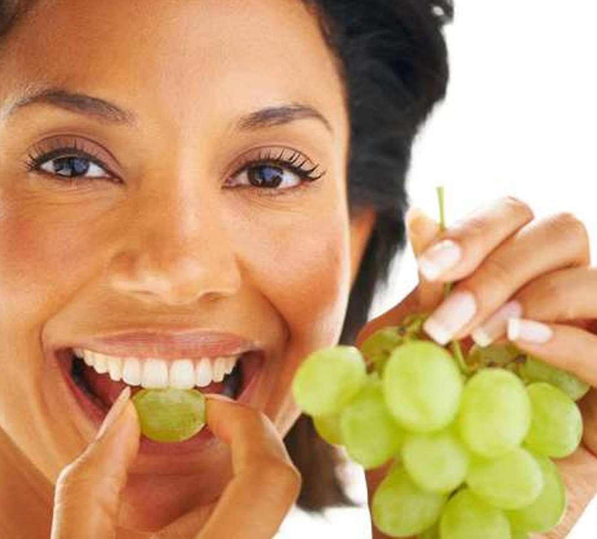 women-with-grapes.jpg