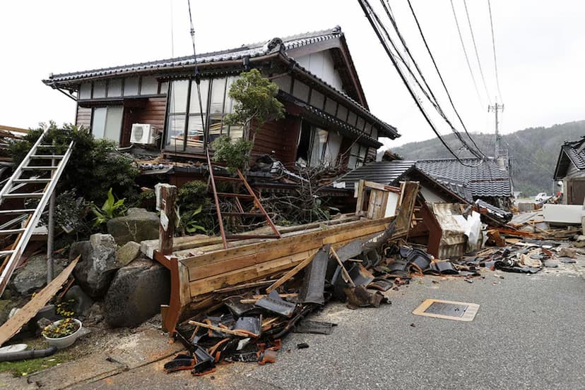 japan_earthquake_damage.jpg