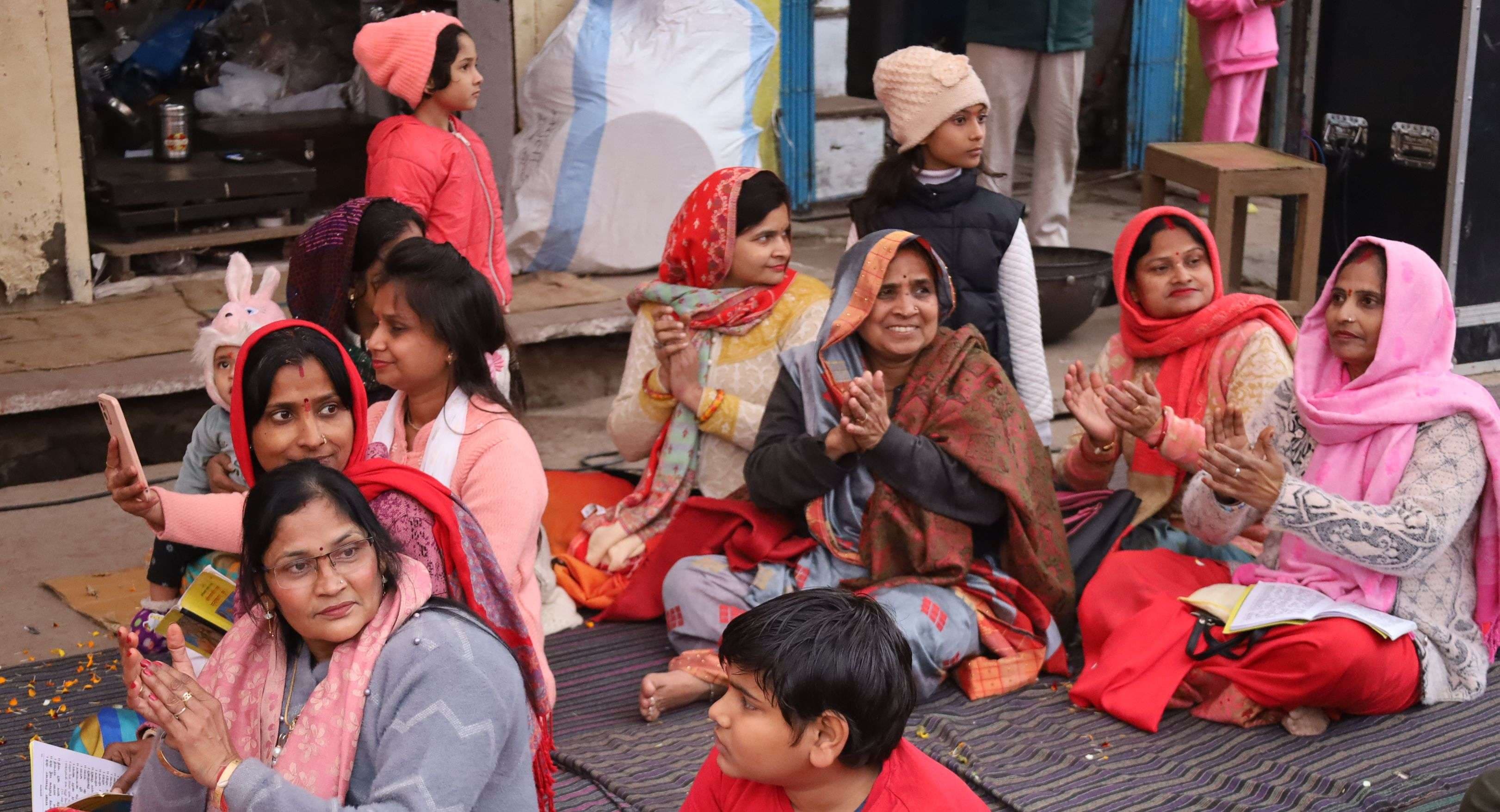 There is huge enthusiasm among the people across Dholpur district regarding the Pran Pratistha program in Ayodhya, temples are shining with lights... see photos