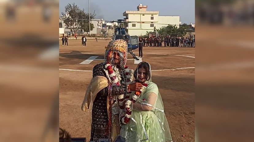 groom_arrives_with_helicopter_.jpg