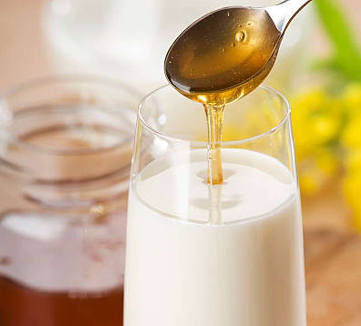 honey-with-milk.jpg