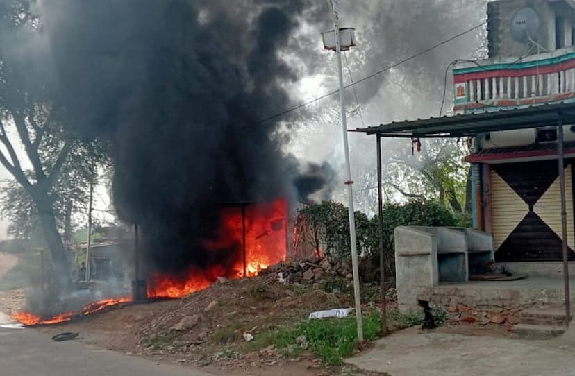 Youth burnt alive by setting fire to house in Banswara