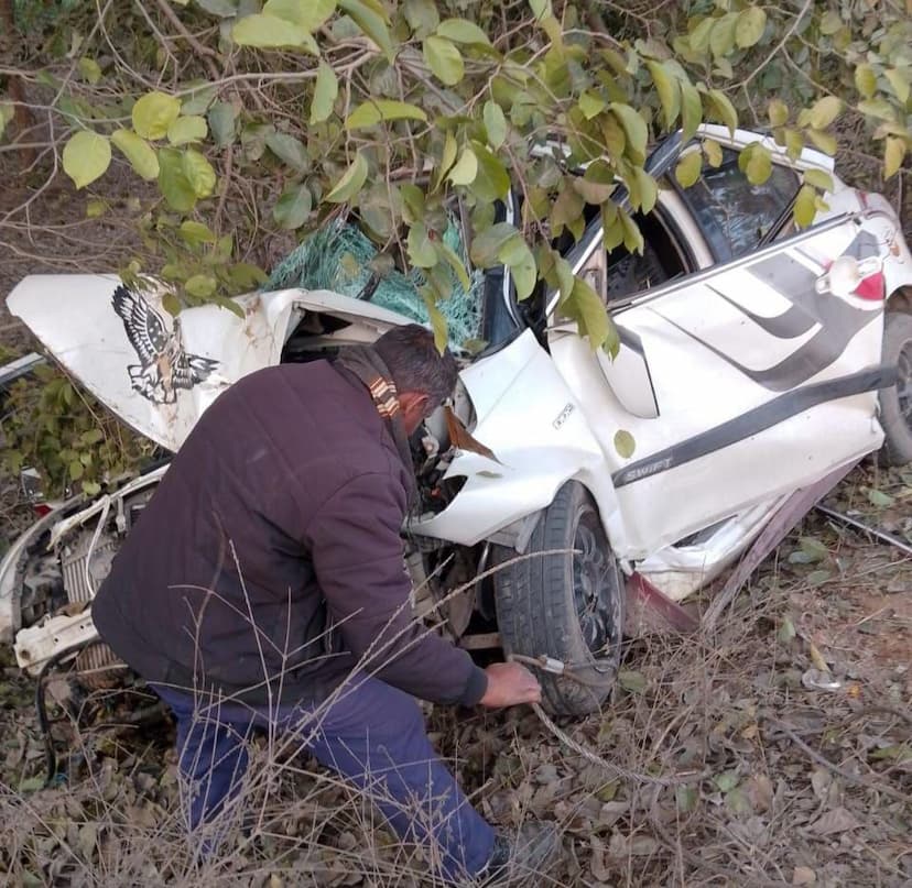 खाटूश्यामजी से आगरा लौट रहे पांच दोस्त दुर्घटना में घायल, जयपुर रैफर