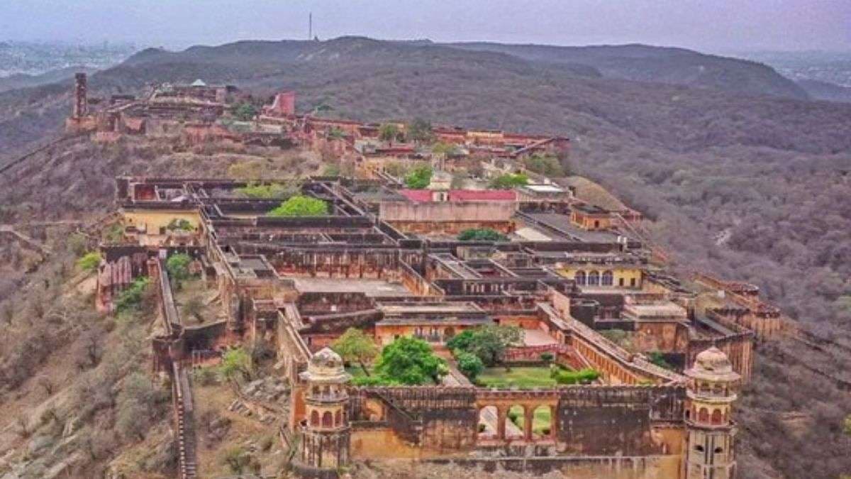 jaigarh_fort.jpg