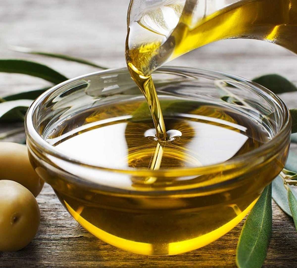 olive-oil-make-hair-strong.jpg