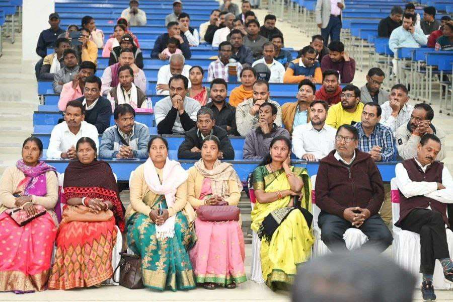 केंद्र सरकार की कोशिश है कि हर राज्य खेती में आत्मनिर्भर बने और हमारे किसानों की आय बढ़े। किसानों को गर्व से यह कहने का मौका मिले कि हम किसी के मोहताज नहीं हैं, बल्कि हम मजबूत हैं और हमारे माध्यम से हमारा देश भी सशक्त है।