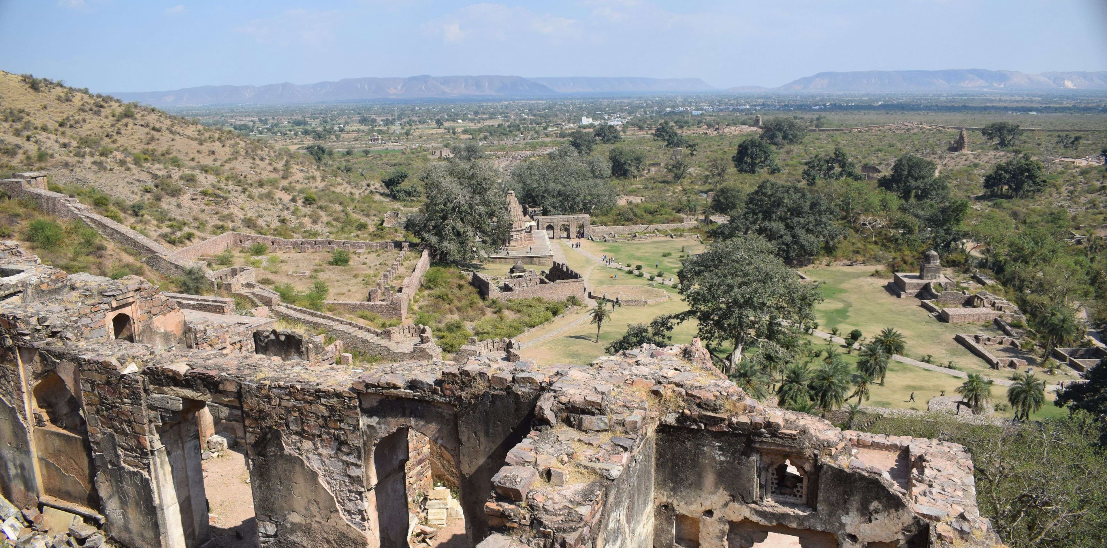 bhangarh_kila.jpg