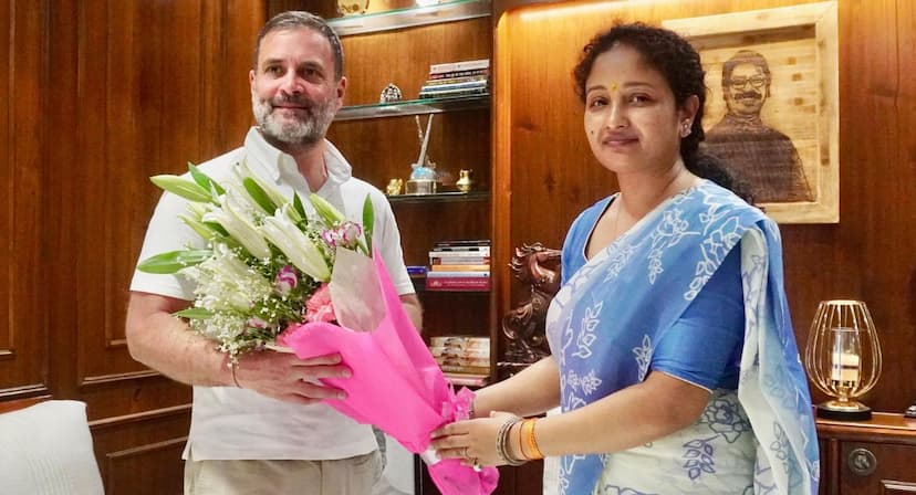 Rahul Gandhi meets kalpana soren