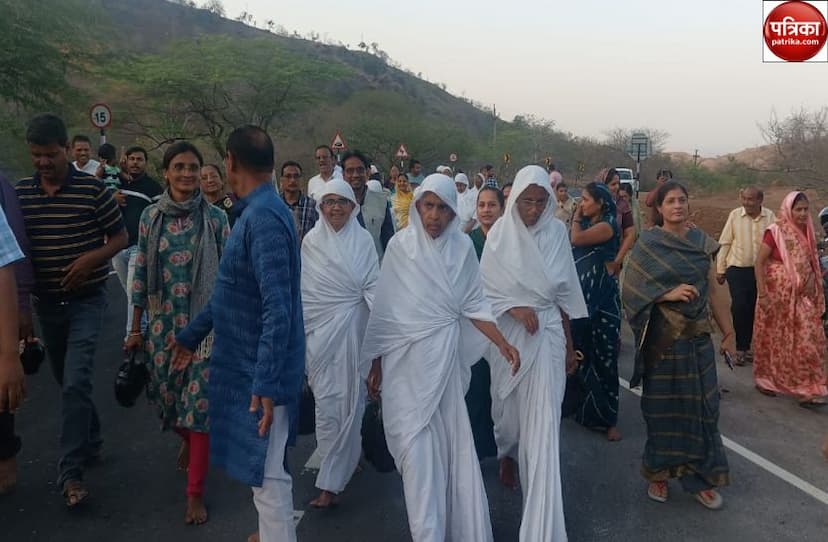 Aryika Ratna Vigyan Mati Mata's auspicious entry