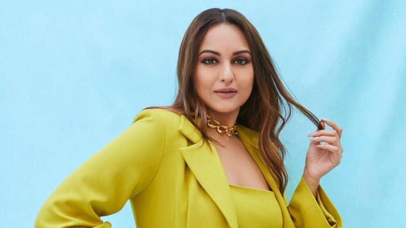 after-actress-sonakshi-sinha-court-takes-strict-stance-on-manager.jpg