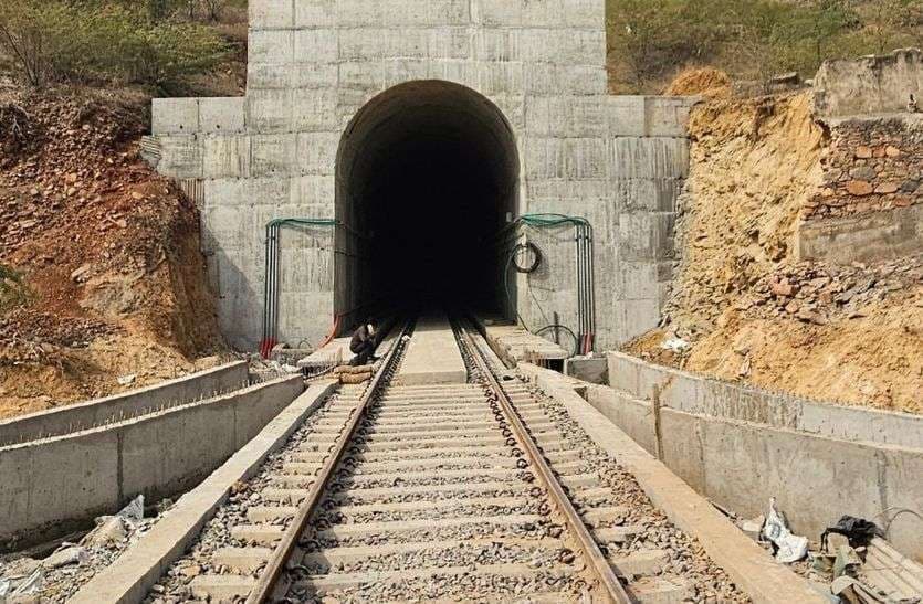 rajasthan_long_rail_tunnel.jpg