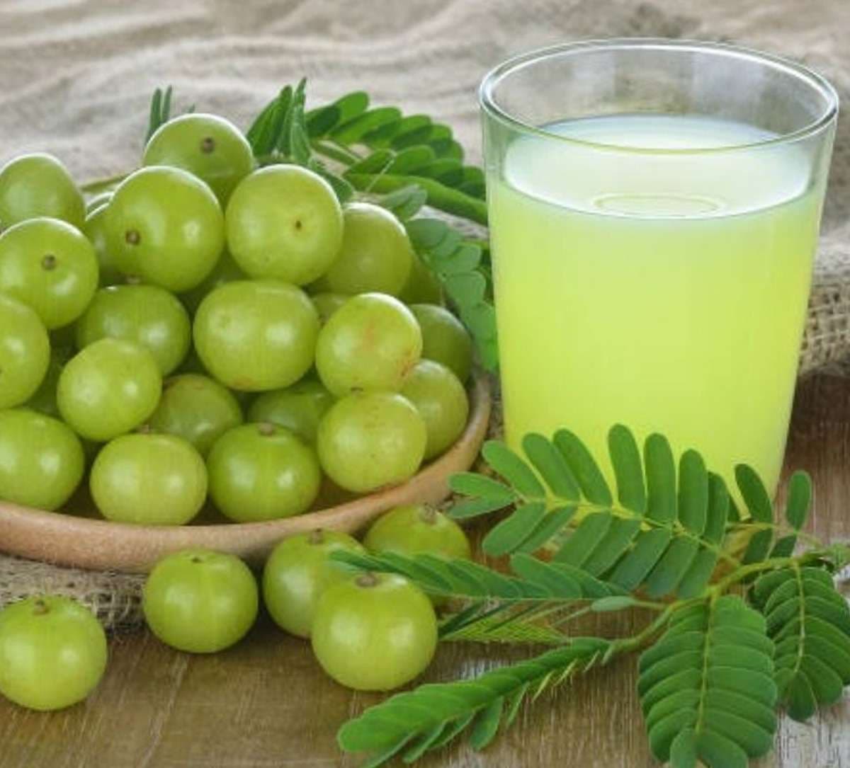 amla-juice-for-high-cholest.jpg