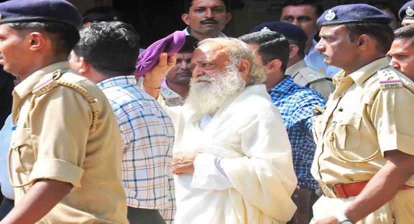 asaram_request_for_surgery_in_ayurveda_center_or_medanta_rejected.jpg