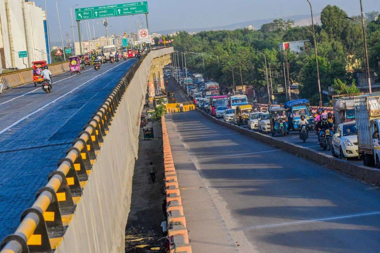 jaipur_road.jpg