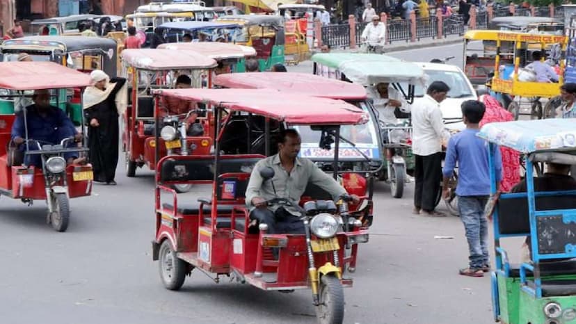 jaipur_e_rickshaw.jpg