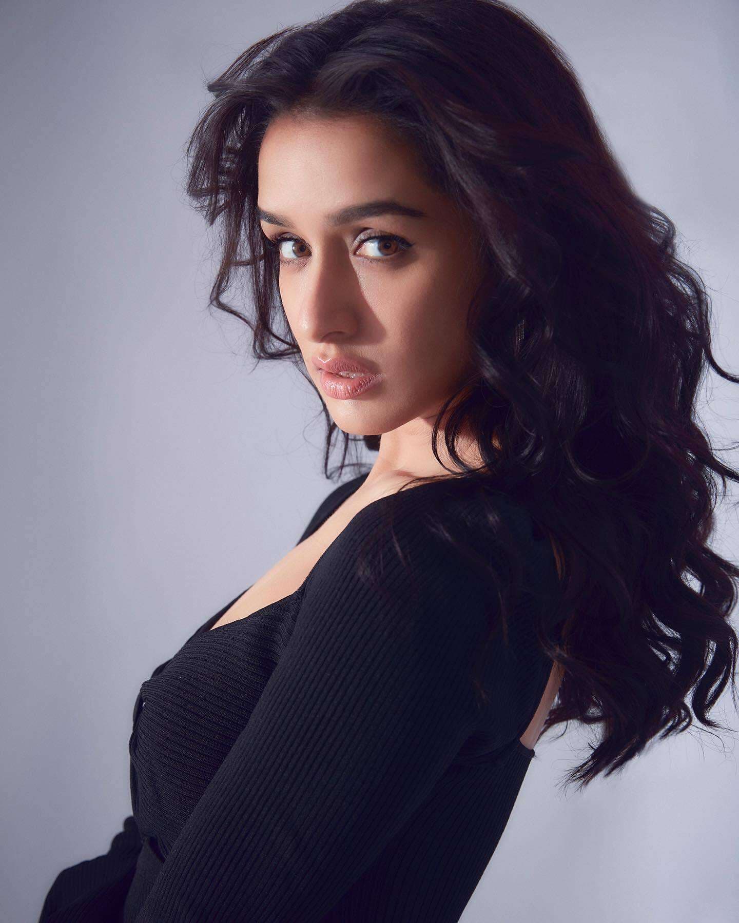 Shraddha Kapoor bold look images viral on social media